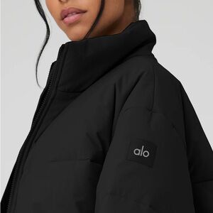 ALO Yoga Stretch Woven Street Puffer Size Small
